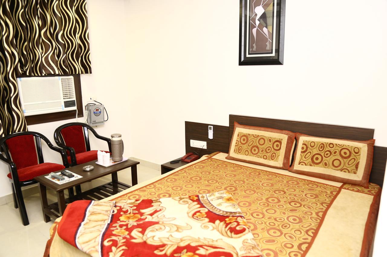 Hotel Abhinandan Inn Τζαϊπούρ Εξωτερικό φωτογραφία