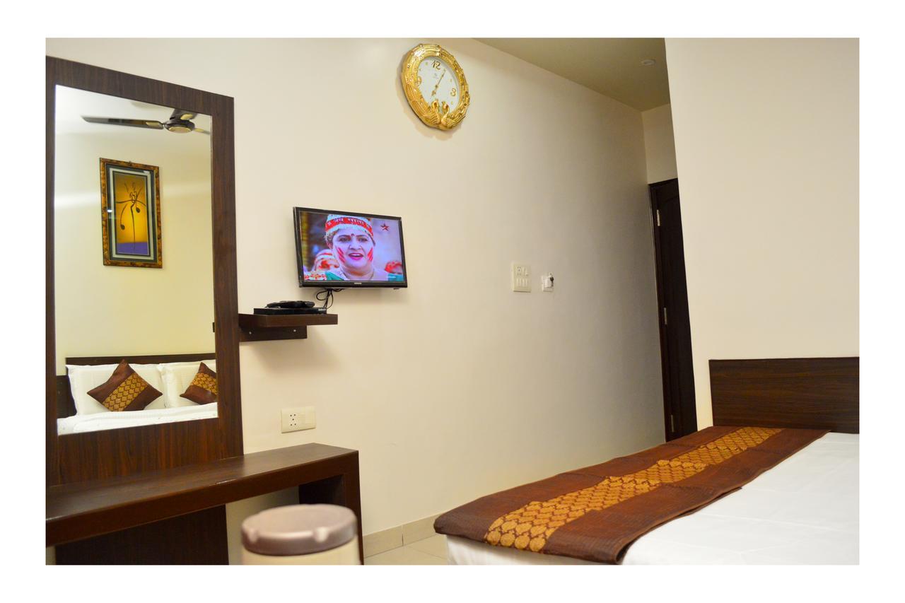 Hotel Abhinandan Inn Τζαϊπούρ Εξωτερικό φωτογραφία