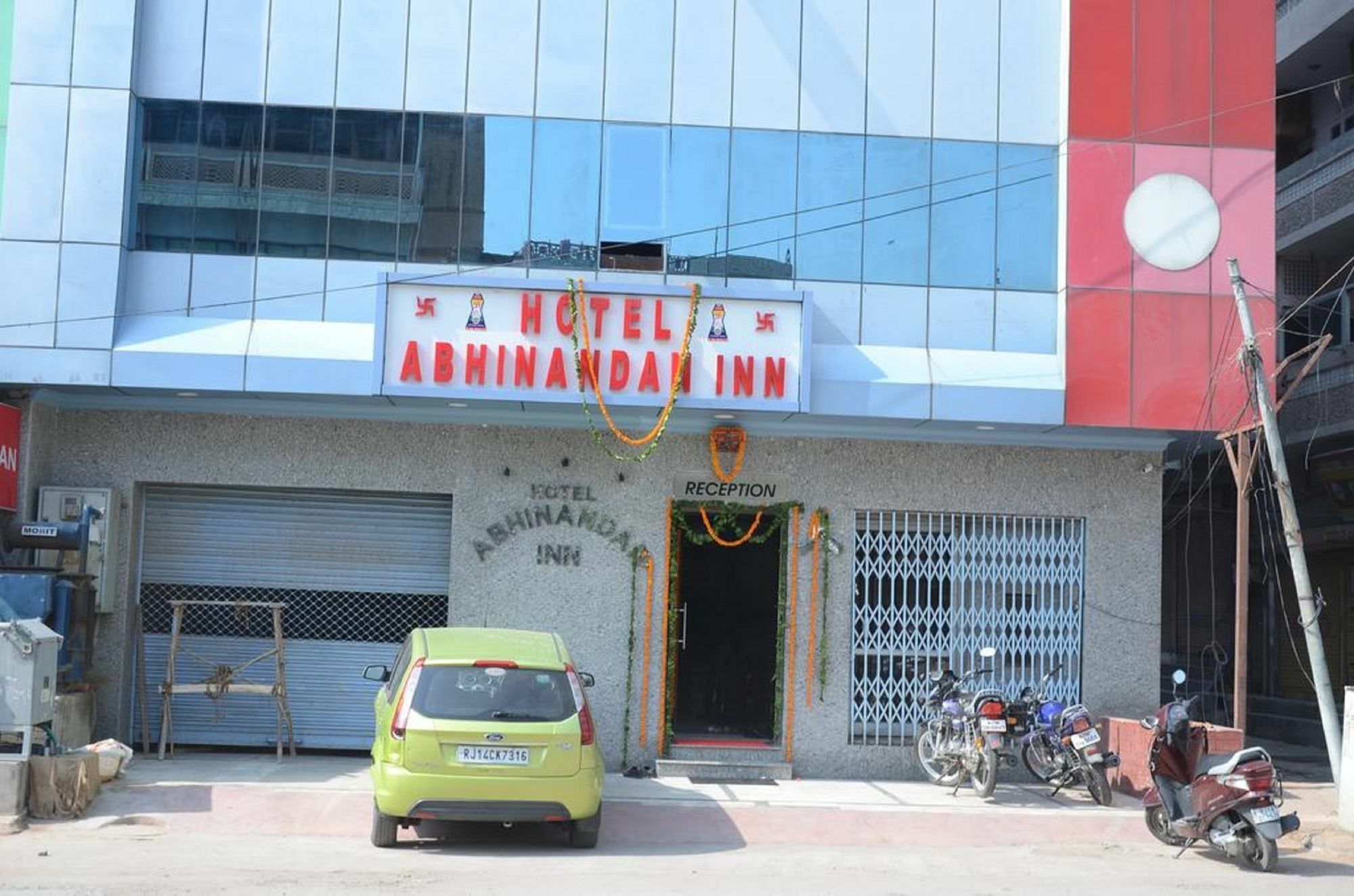Hotel Abhinandan Inn Τζαϊπούρ Εξωτερικό φωτογραφία